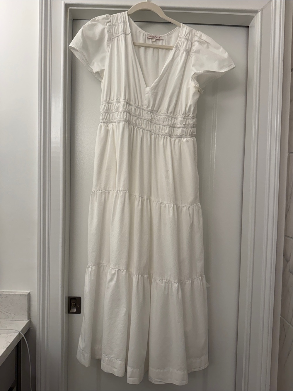Marea Annabelle White Tiered V-Neck Maxi Dress Large